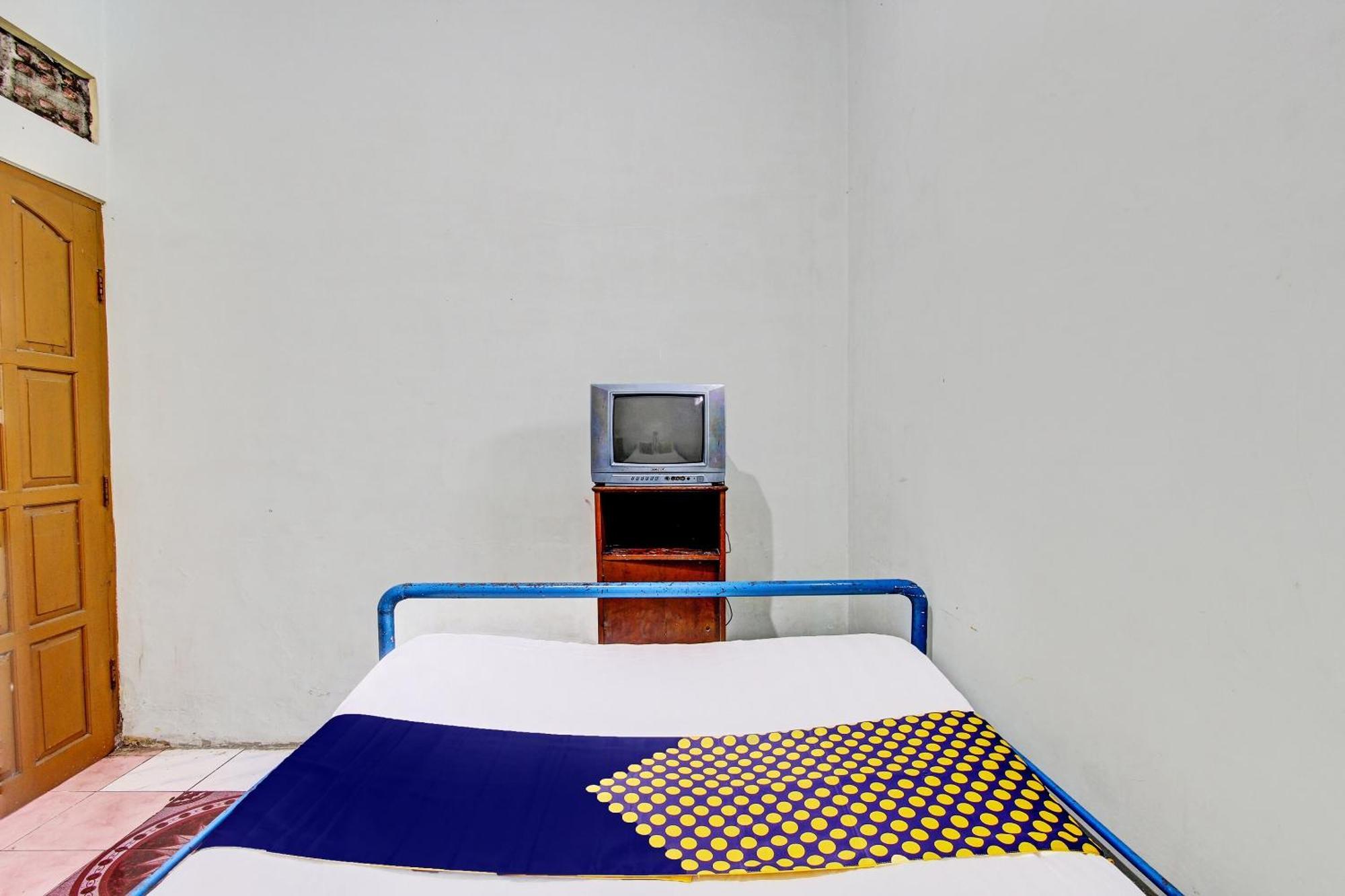 Spot On 92336 Hotel Sukowati スラカルタ エクステリア 写真